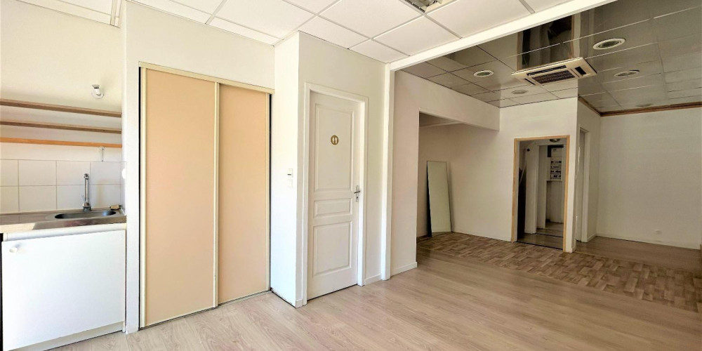 local commercial à COUTRAS (33230)
