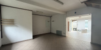 local commercial à ST SAVIN (33920)
