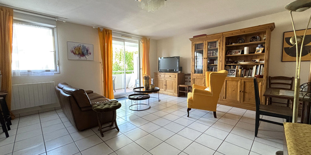 appartement à BORDEAUX (33800)