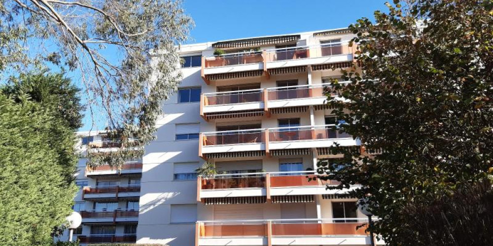 appartement à BORDEAUX (33200)