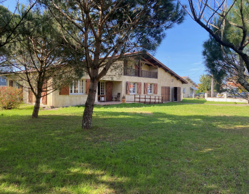 maison  ARES
