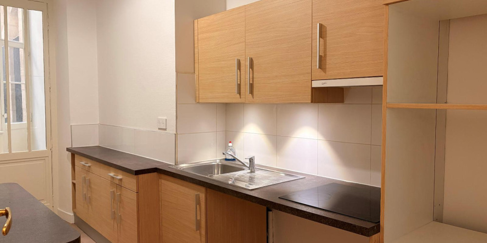 appartement à BORDEAUX (33000)