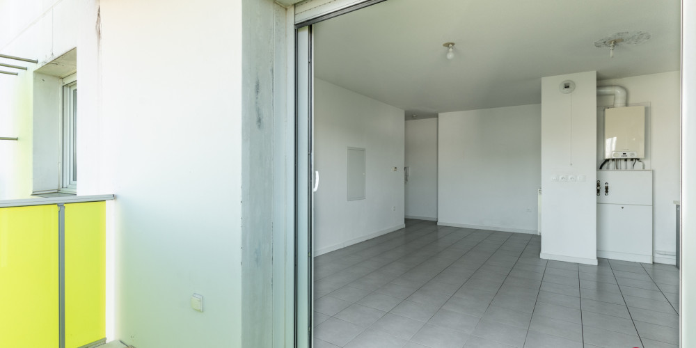 appartement à BORDEAUX (33300)