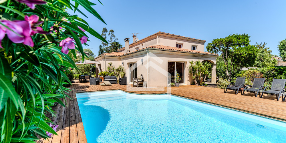 maison à LE BOUSCAT (33110)