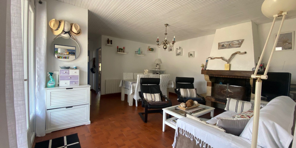 maison à ARES (33740)