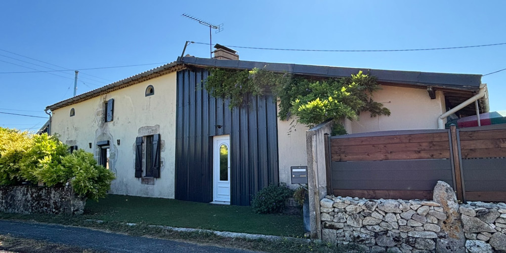 maison à ST PIERRE DE BAT (33760)
