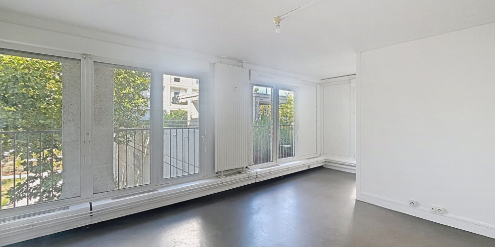 appartement à BORDEAUX (33300)