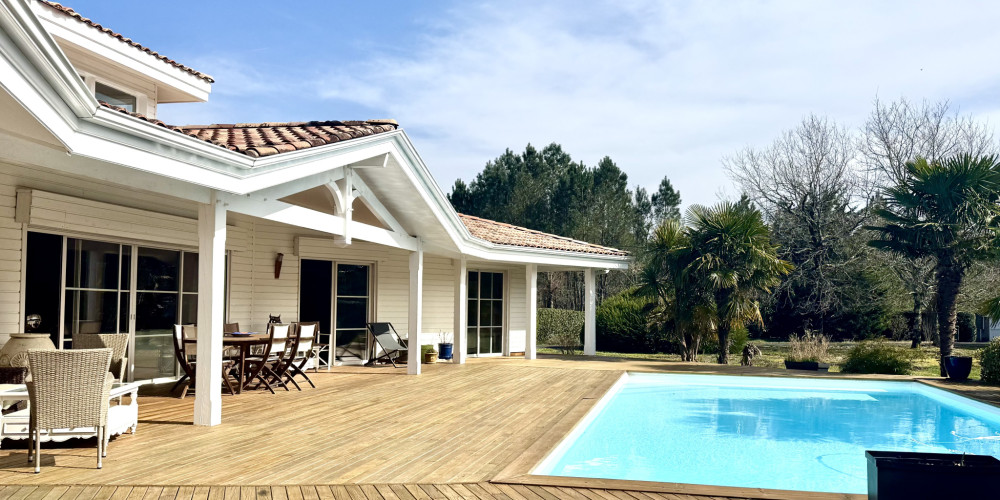 maison à SALLES (33770)