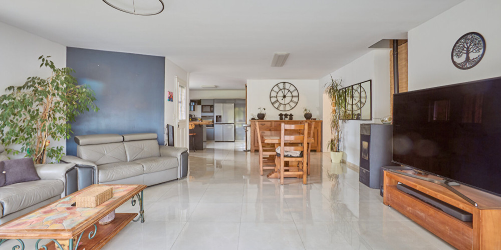 maison à SALLES (33770)