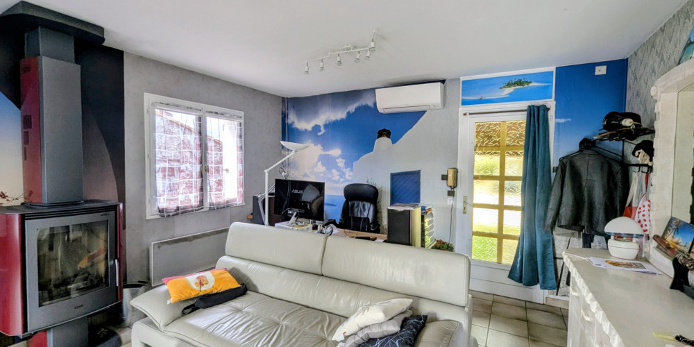 maison à AMBARES ET LAGRAVE (33440)