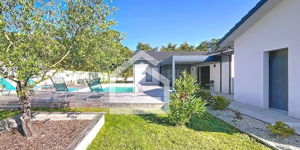 maison à LE PIAN MEDOC (33290)