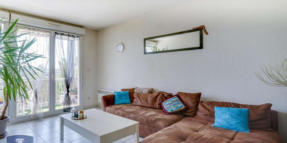 appartement à BORDEAUX (33800)