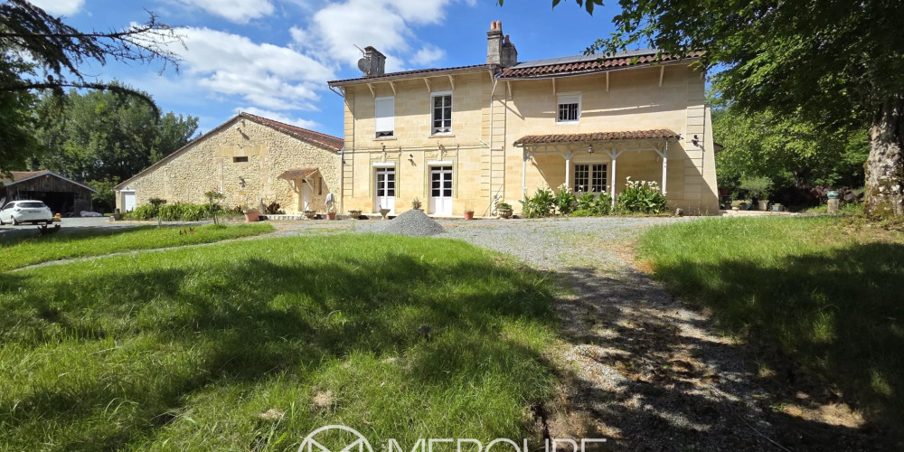 maison à MONTUSSAN (33450)