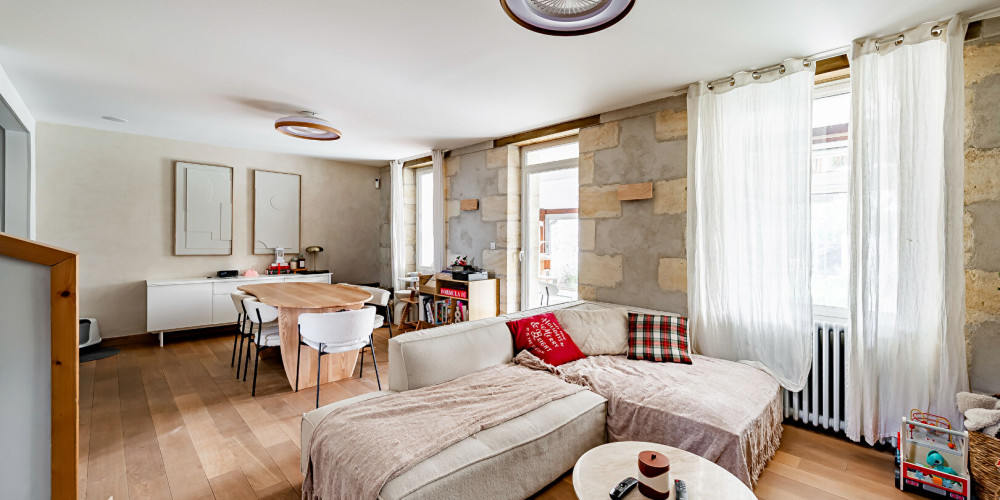 maison à YVRAC (33370)