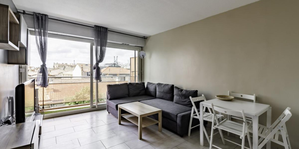 appartement à BORDEAUX (33800)