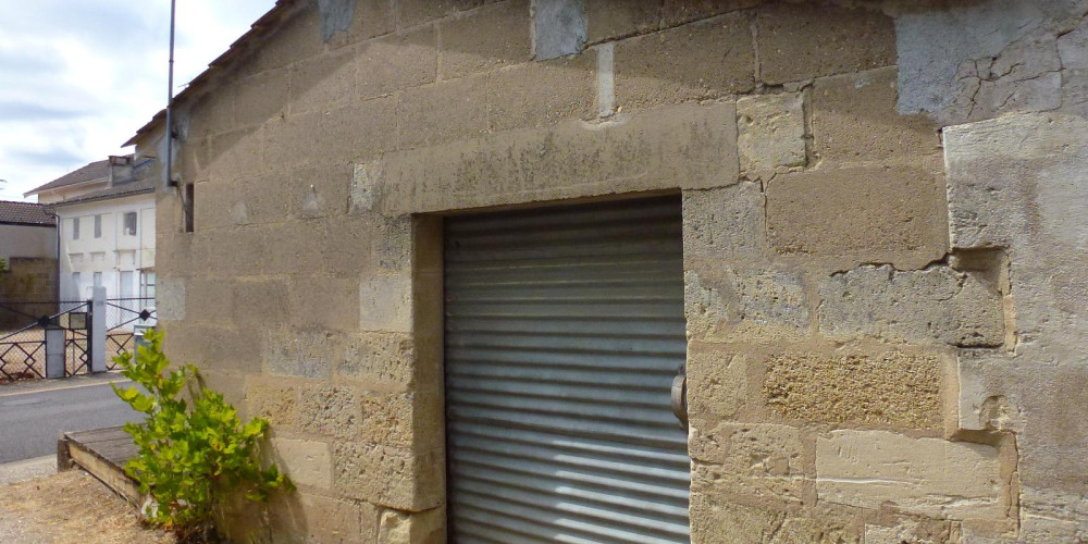 maison à LES ARTIGUES DE LUSSAC (33570)