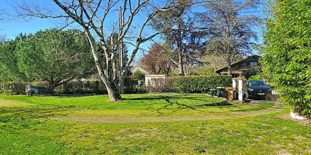 terrain à ST DENIS DE PILE (33910)