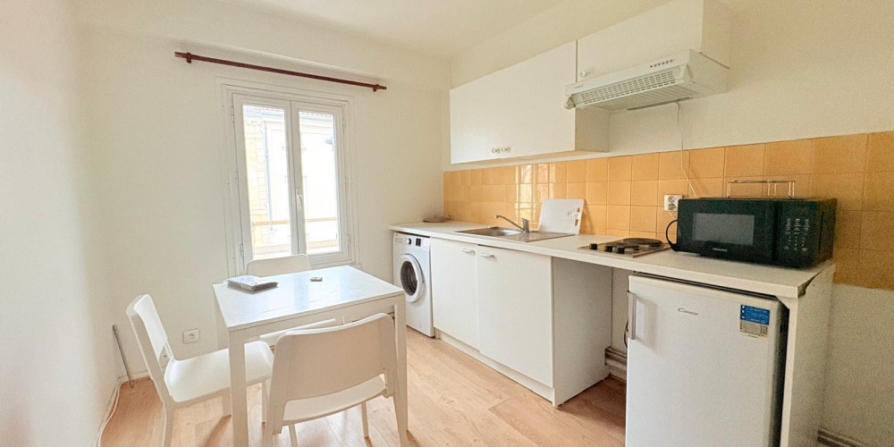 appartement à BORDEAUX (33800)