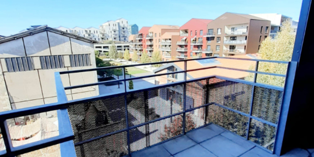 appartement à BORDEAUX (33300)