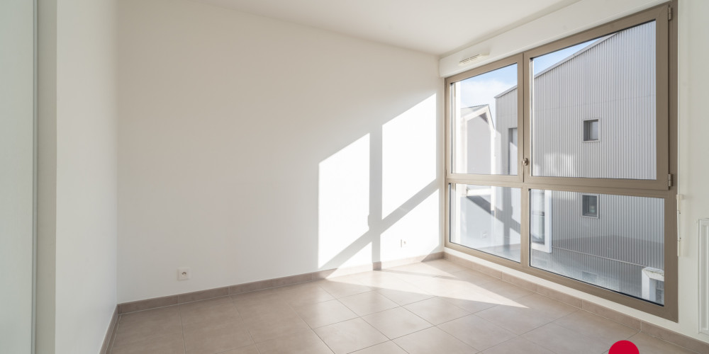 appartement à BORDEAUX (33300)