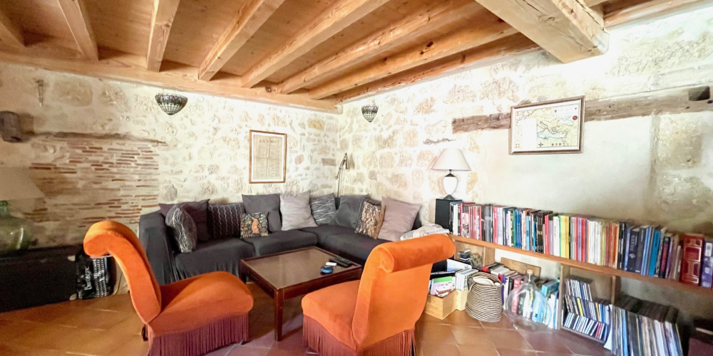 maison à STE CROIX DU MONT (33410)