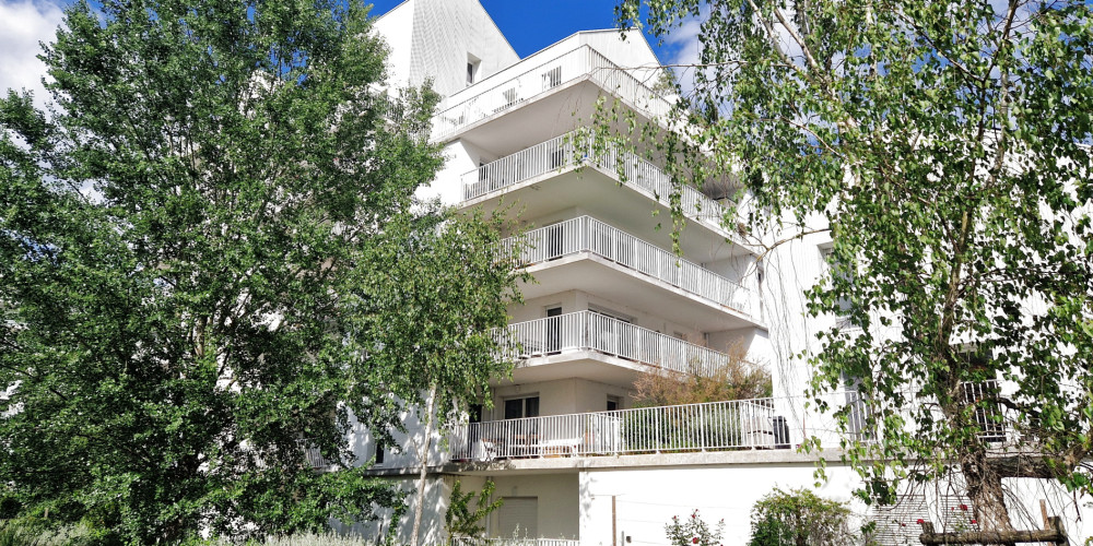 appartement à BORDEAUX (33300)