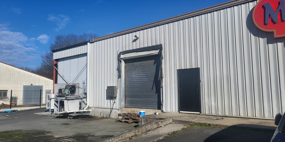 local industriel à ARTIGUES PRES BORDEAUX (33370)