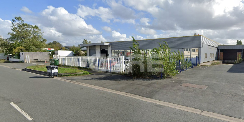 local industriel à BORDEAUX (33300)