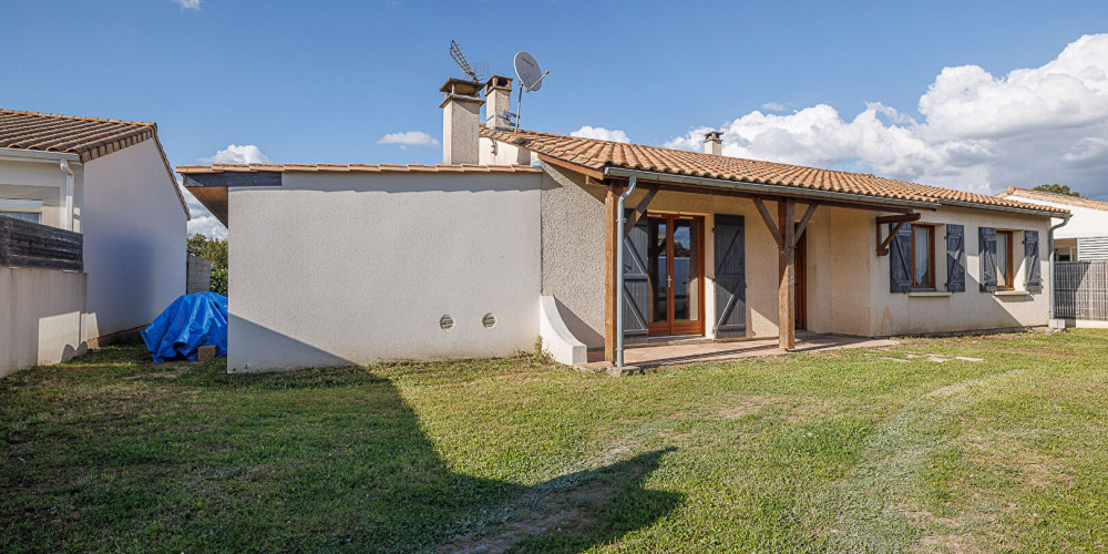 maison à IZON (33450)