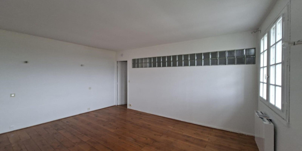 maison à ST LEON (33670)