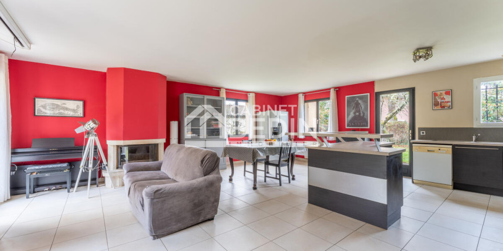 maison à CABANAC ET VILLAGRAINS (33650)