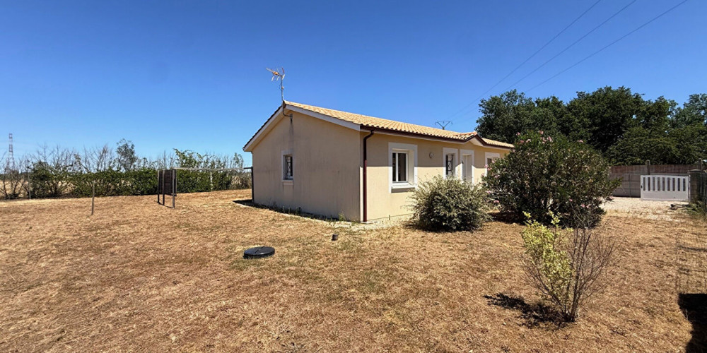 maison à ST DENIS DE PILE (33910)