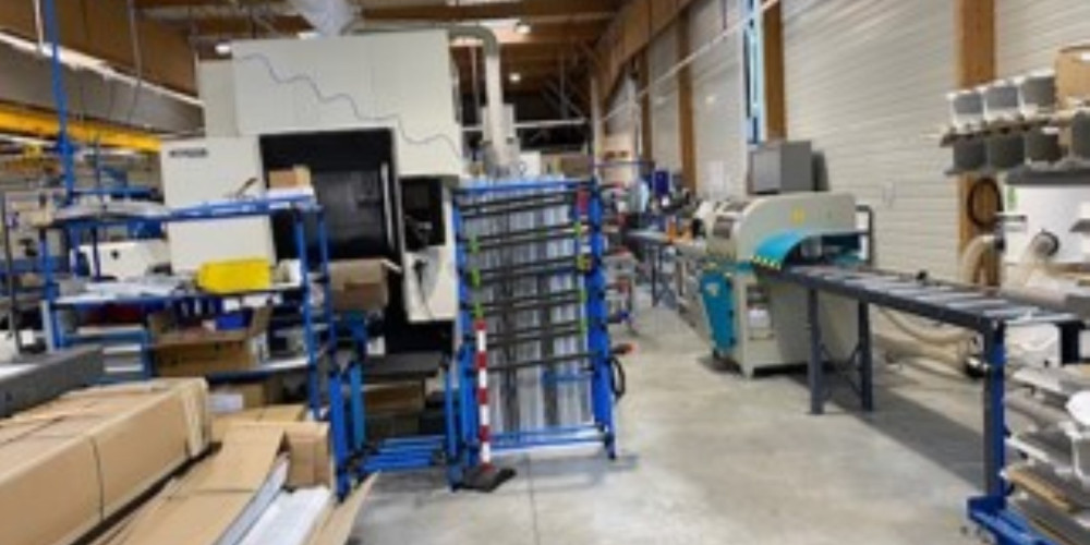 local industriel à LE HAILLAN (33185)