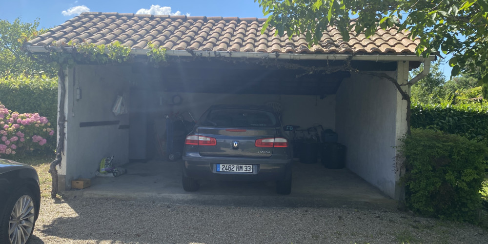 maison à ARVEYRES (33500)