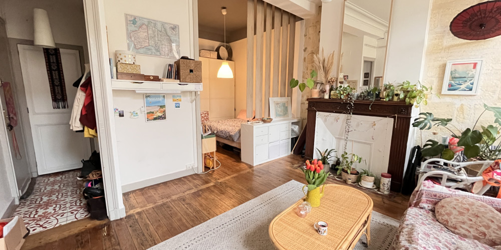 appartement à BORDEAUX (33800)