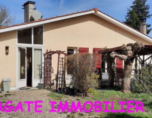 maison  ST SYMPHORIEN