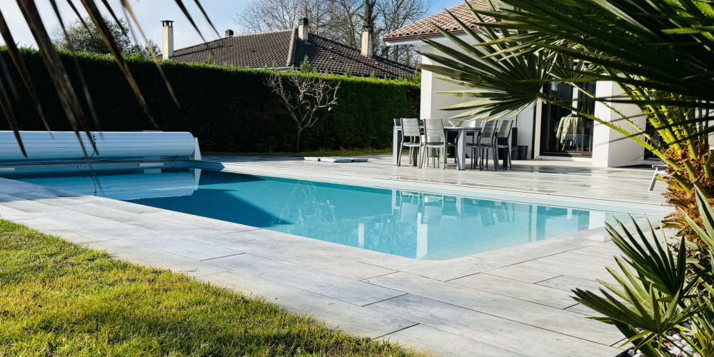 maison à ST JEAN D ILLAC (33127)