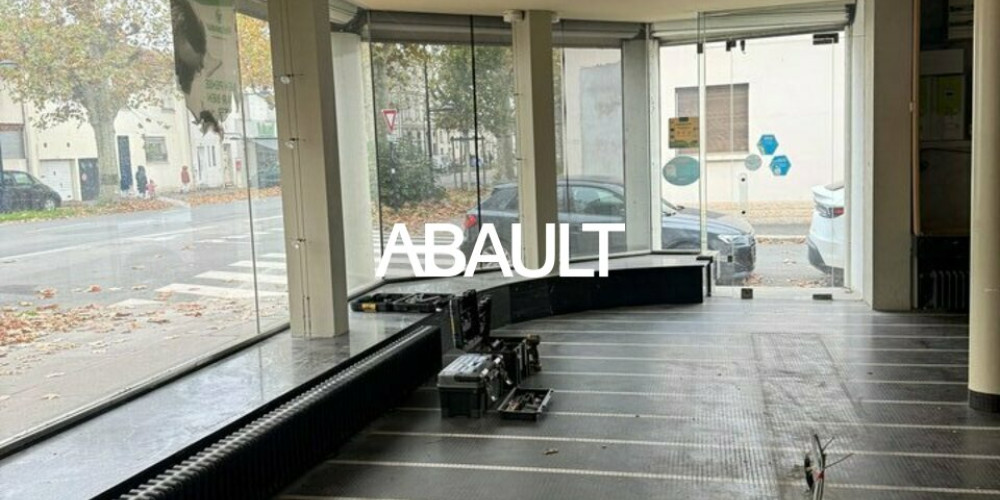 local commercial à BORDEAUX (33300)