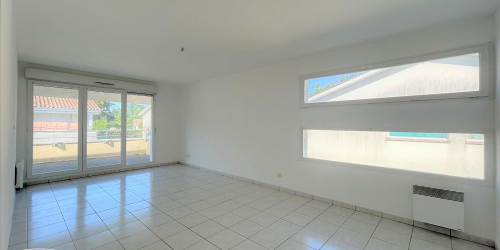 appartement à ST SEURIN SUR L ISLE (33660)