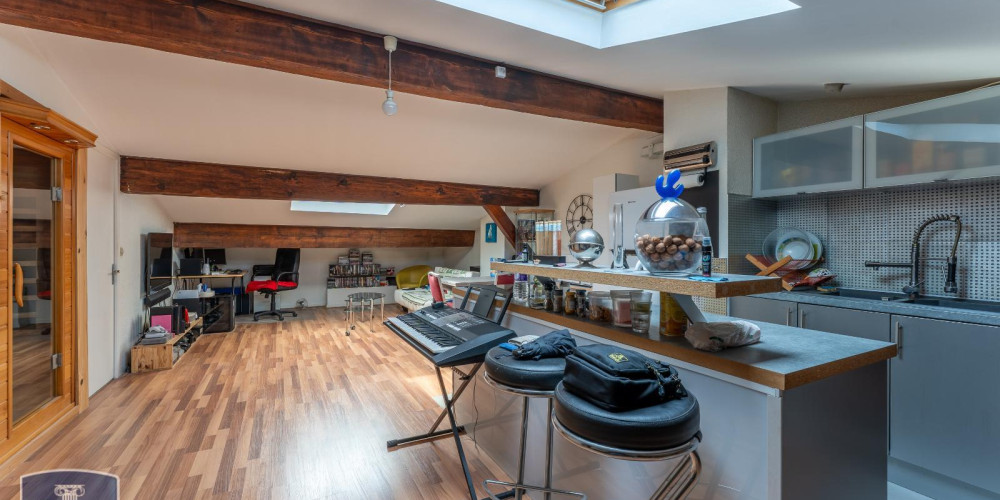 appartement à BORDEAUX (33300)