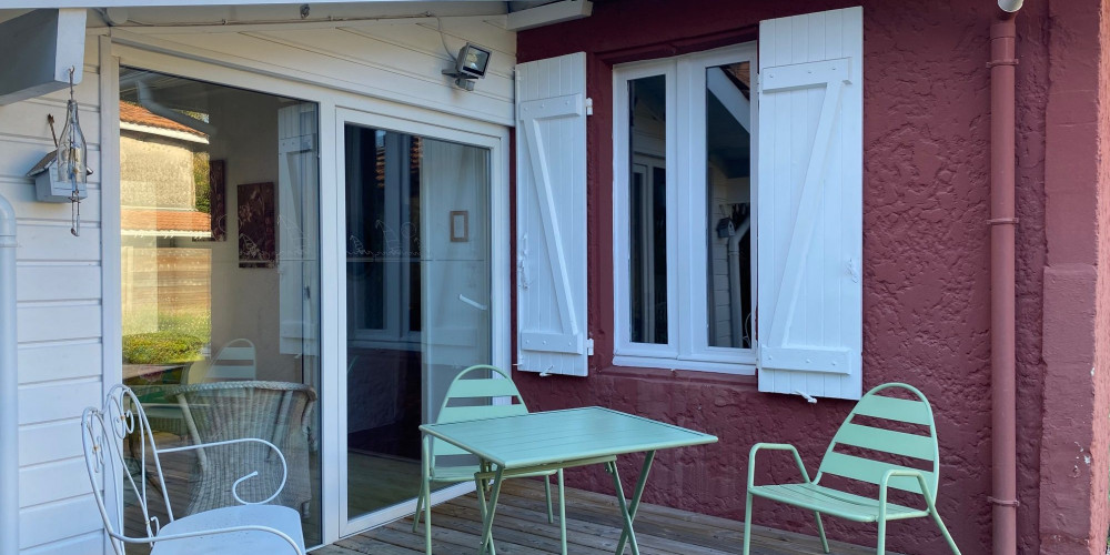maison à ARES (33740)