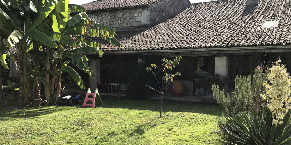 maison à LA SAUVE (33670)