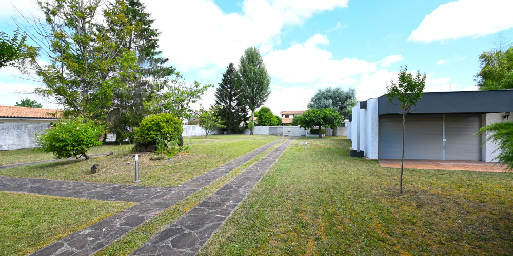 maison à VILLENAVE D ORNON (33140)