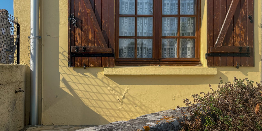 maison à MONTAGNE (33570)