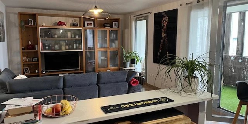appartement à BORDEAUX (33300)