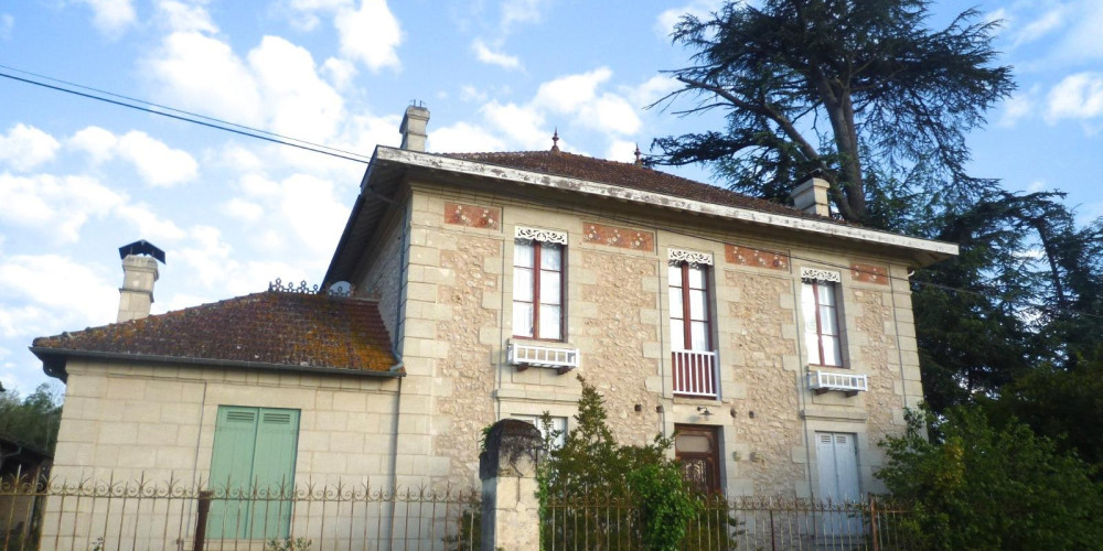 maison à PUJOLS SUR CIRON (33210)