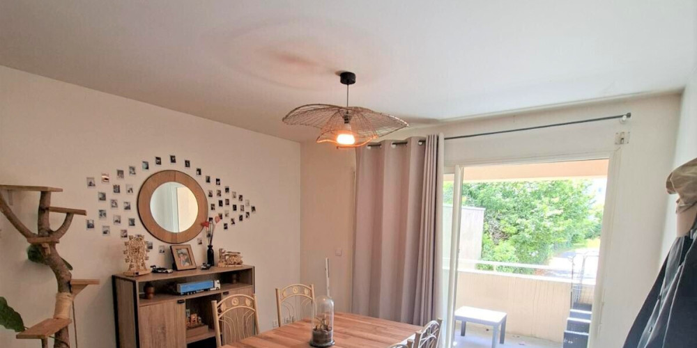 immeuble à VILLENAVE D ORNON (33140)