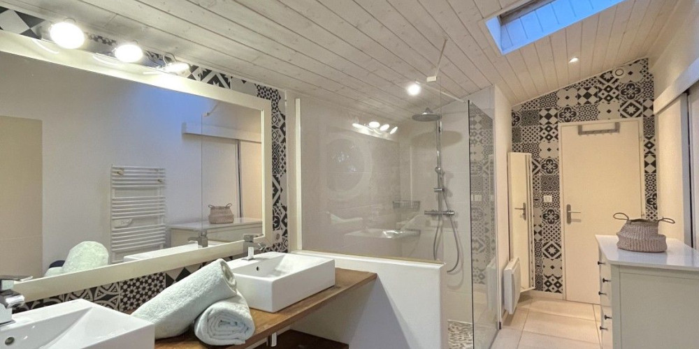 maison à ARES (33740)