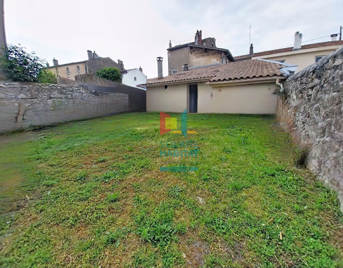 maison  PODENSAC