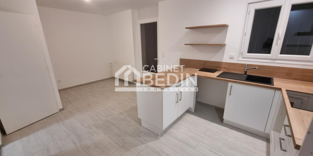 maison à BOURG (33710)